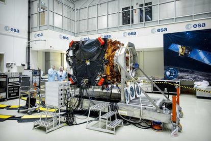 La sonda 'Hera' en el Centro Europeo de Investigación y Tecnología Espacial (ESTEC) en Noordwijk, Países Bajos, el 15 de abril de 2024.