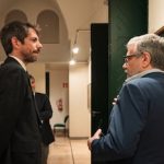 El ministro de Cultura, Ernest Urtasun (izquierda), durante una visita al Museo de América en Madrid, este lunes, en compañía del director del centro, Andrés Gutiérrez Usillos.